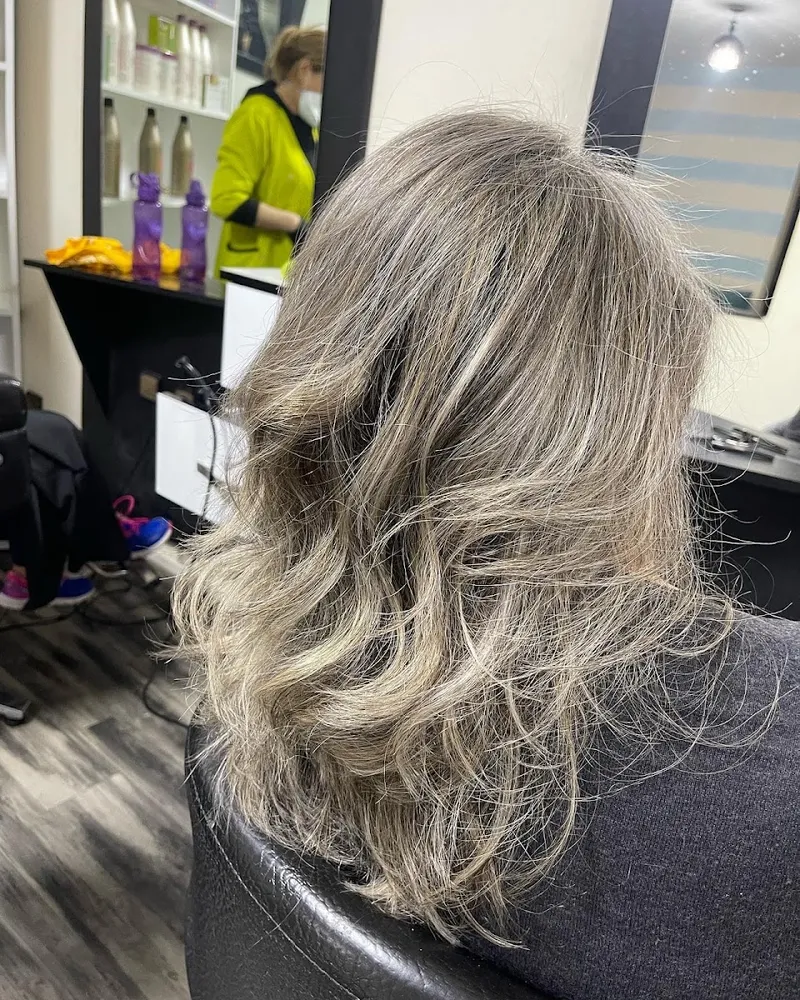 صورة 1 من Salon Mont Jolie Spa de Coiffure & Esthétique