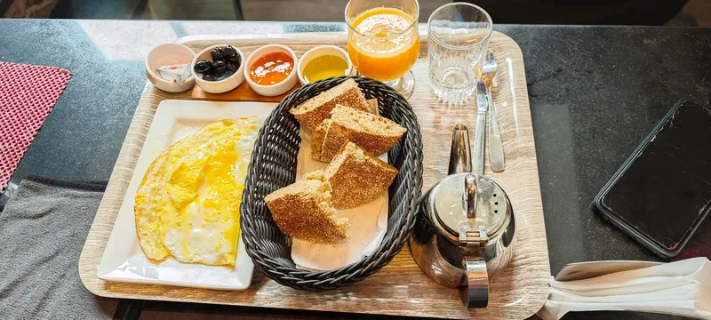 صورة 2 من CAFÉ 407