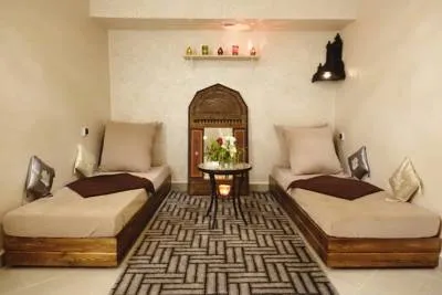 Aparthotel Les Oliviers Suites & Spa photo 2