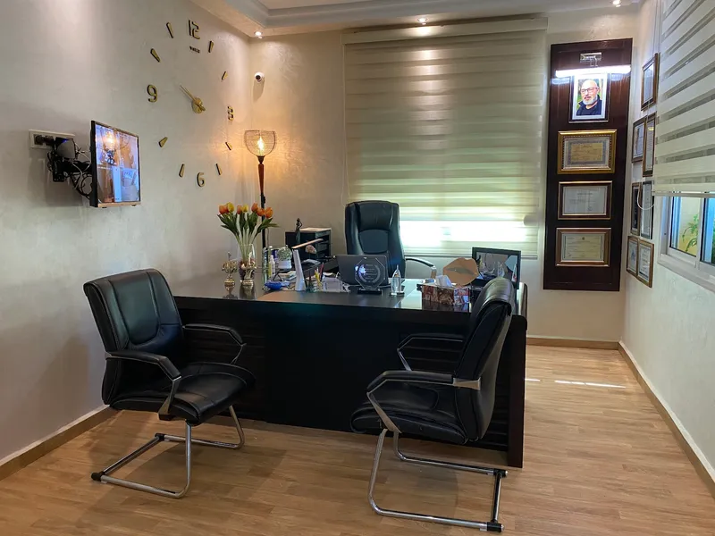 صورة 2 من Dr RHAZI TARIK - Médecin Esthétique - Kénitra