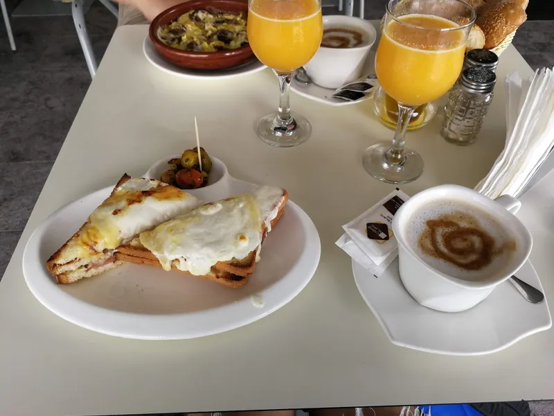 صورة 4 من Café Carré Blanc