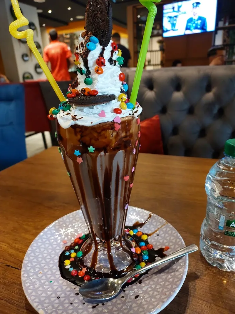 Level Cafe photo 4