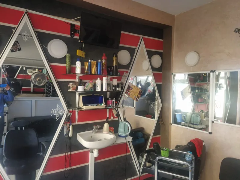 صورة 3 من Salon Moncif de Coiffure