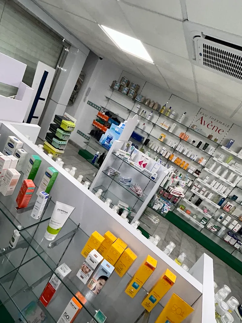 Photo 2 de Pharmacie & Parapharmacie La Vallée