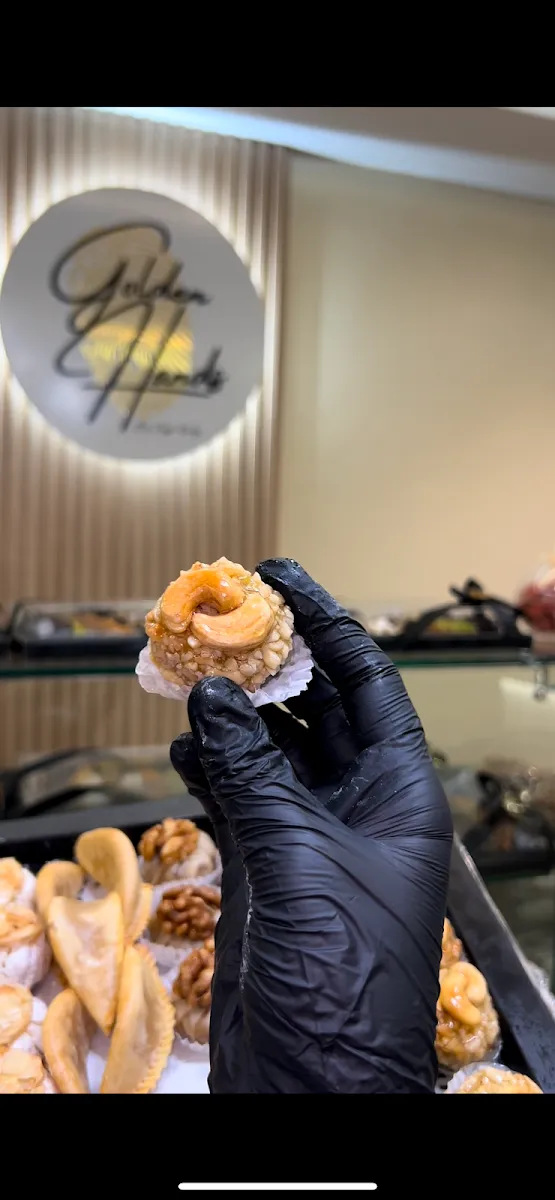 صورة 3 من Patisserie Golden Hands