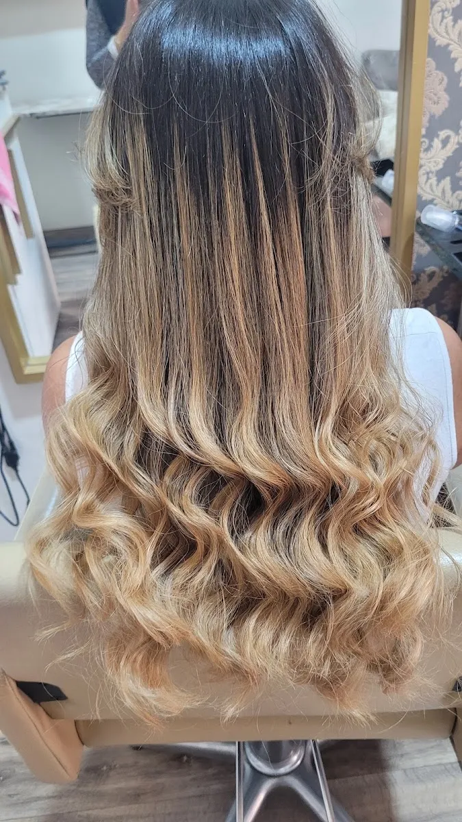 Photo 2 de Raja Beauty Salon