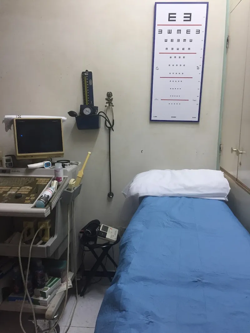 صورة 3 من Cabinet Médical Dr Amina Hmamouche (Médecine générale, Dermatologie intérventionnelle, Médecine ésthétique, Laser épilatoire, Laser à visée ésthétique ...)