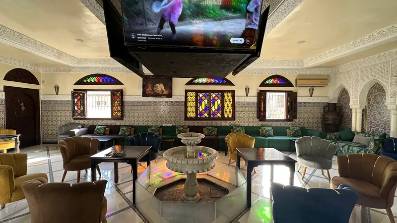 Photo 1 de Le Riad // Best Shisha Lounge in town