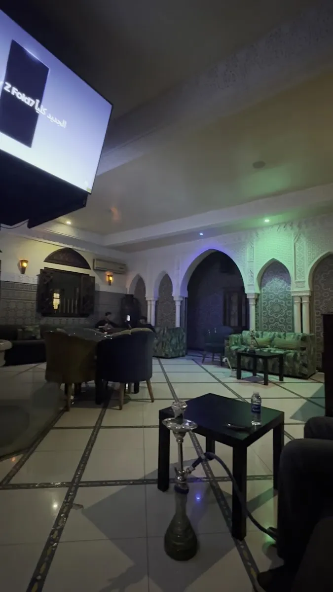 Photo 4 de Le Riad // Best Shisha Lounge in town
