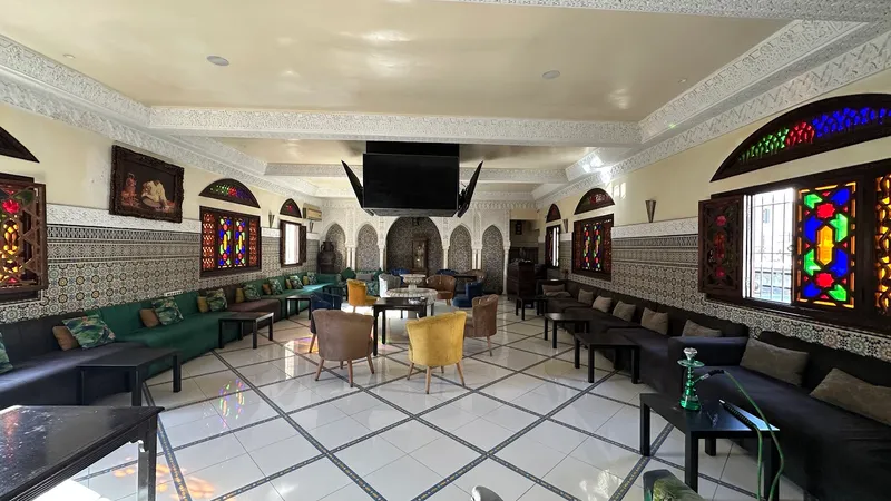Photo 2 de Le Riad // Best Shisha Lounge in town