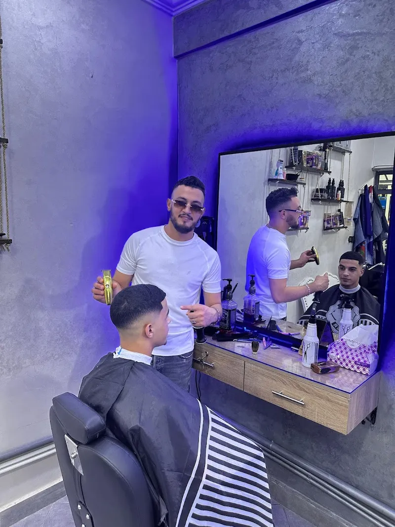 Photo 1 de Barber élegance homme