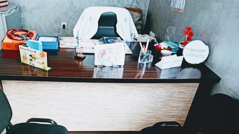 Dr Houda Sediame photo 1