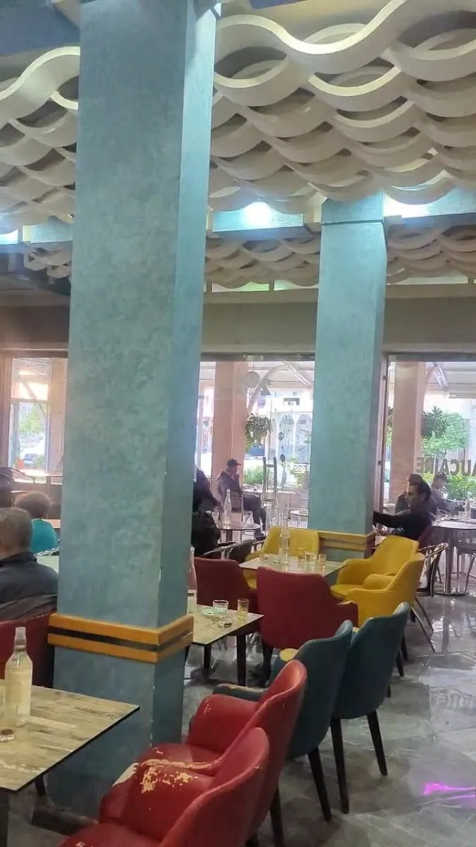Cafe beaucaire photo 2