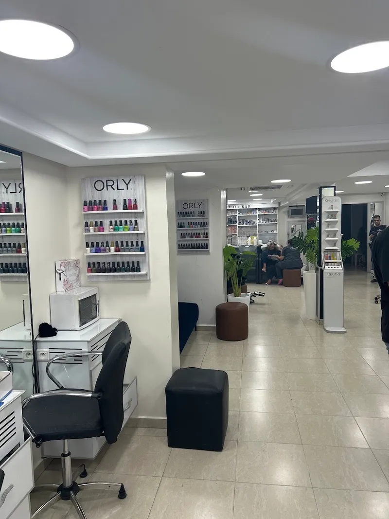 صورة 3 من Salon De Coiffure La Joconde