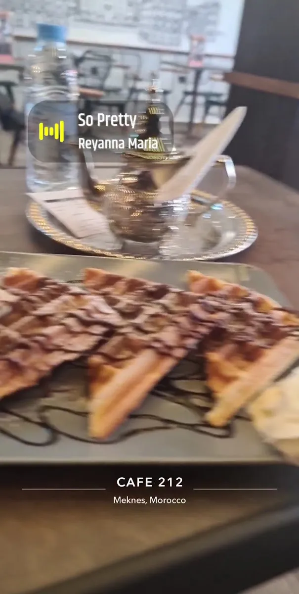 Café 212 photo 3