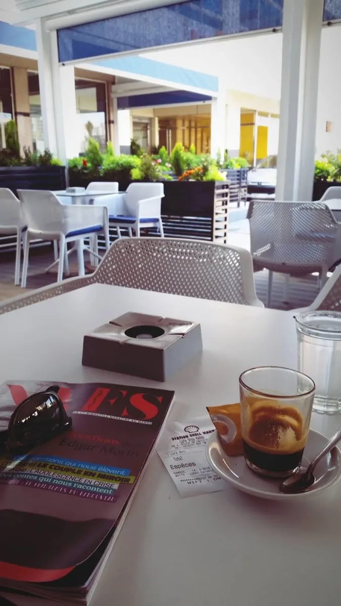 صورة 3 من stationne shell café 24