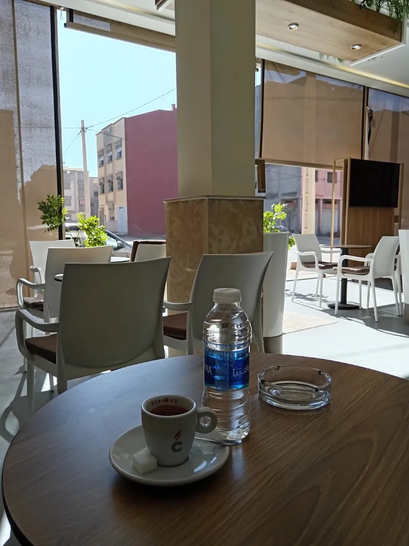 صورة 4 من Café Cinq Cinq