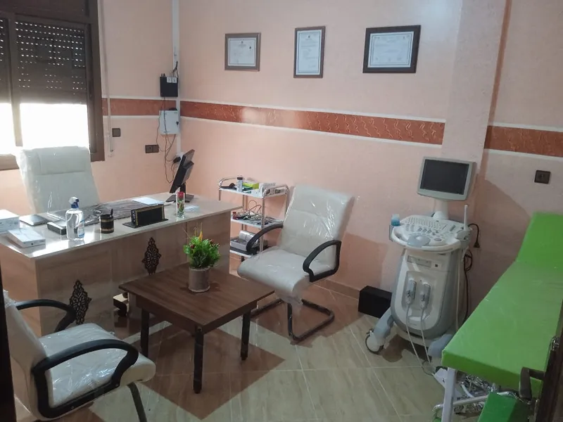 Photo 1 de الدكتورة عزيزة العماري