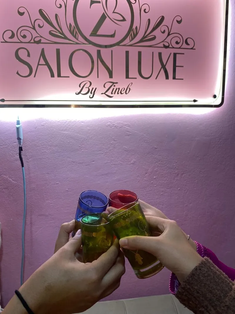 صورة 4 من Salon de beauté