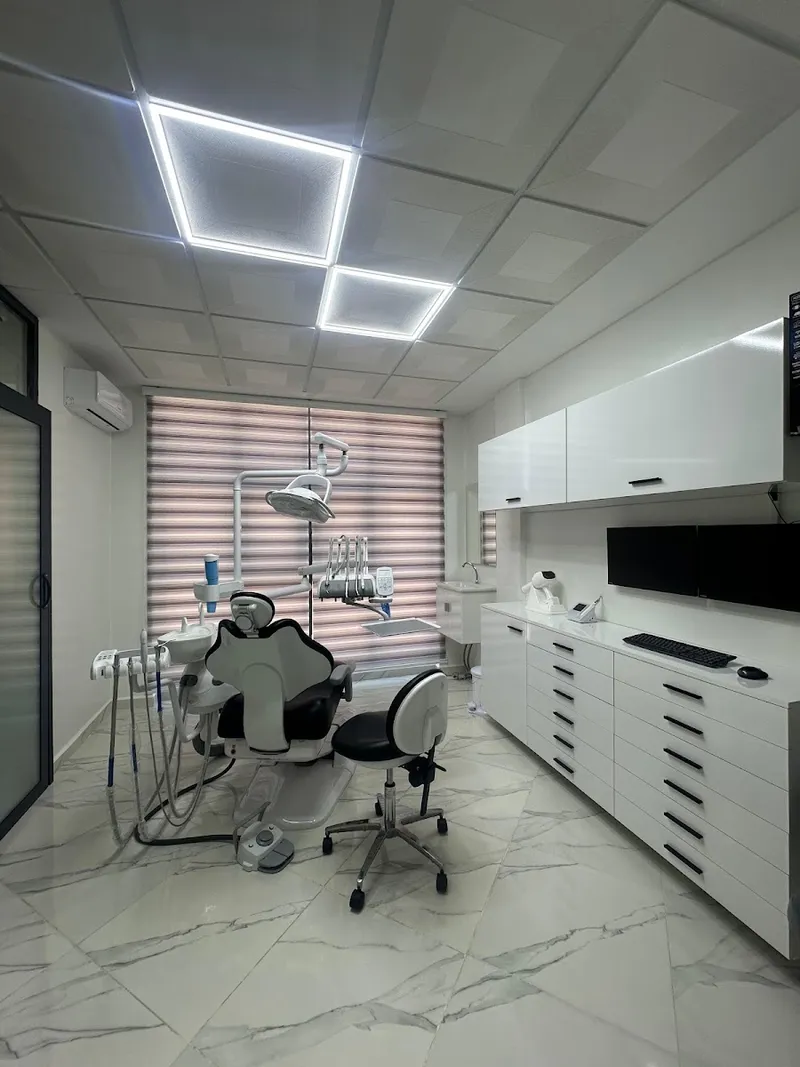 صورة 2 من Centre Dentaire HADADI