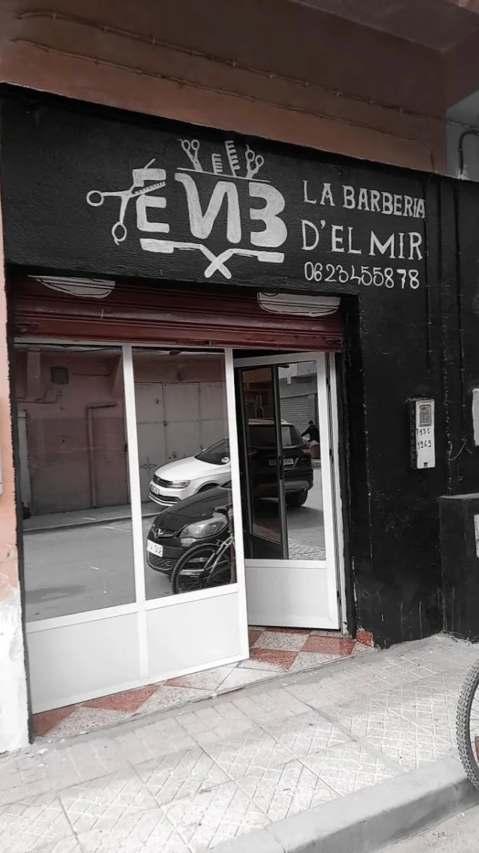 Photo 2 de La Barberia del Mir