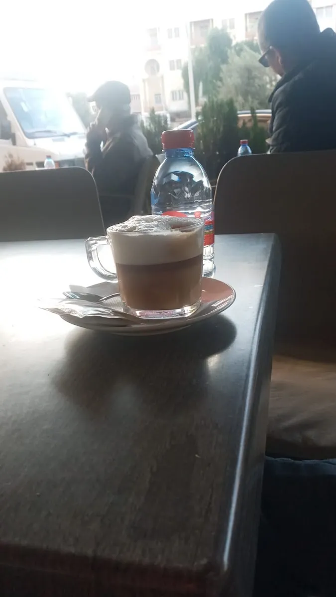 صورة 2 من Café et Patisserie Luxor
