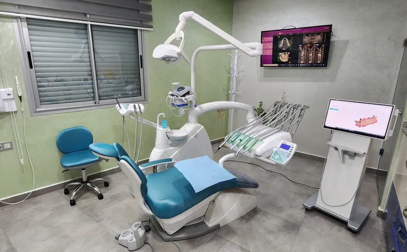 صورة 4 من Cabinet Dentaire Multidisciplinaire Dr. Anas Bouhlal Chirurgien Dentiste