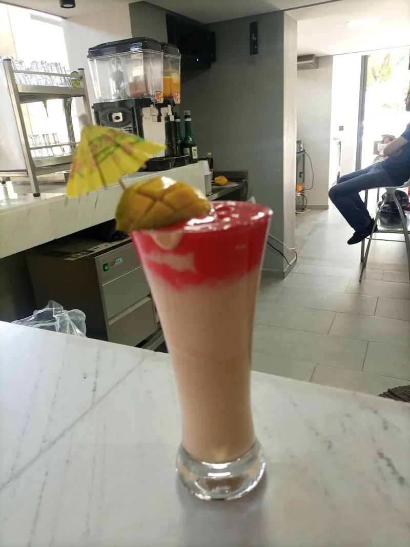 LA CAÑADA (Café-Restaurant-Glacier) photo 3