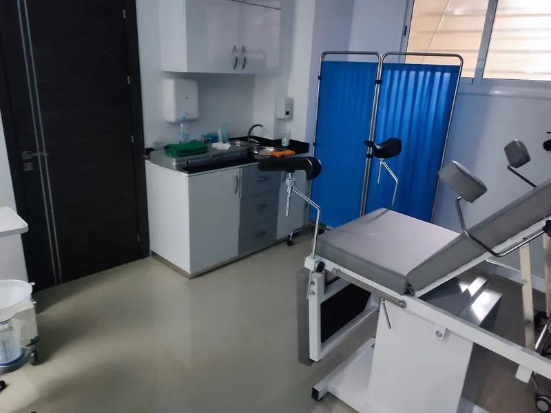 صورة 1 من Cabinet d'Urologie Dr. Ahmed Ameziane Chirurgien Urologue