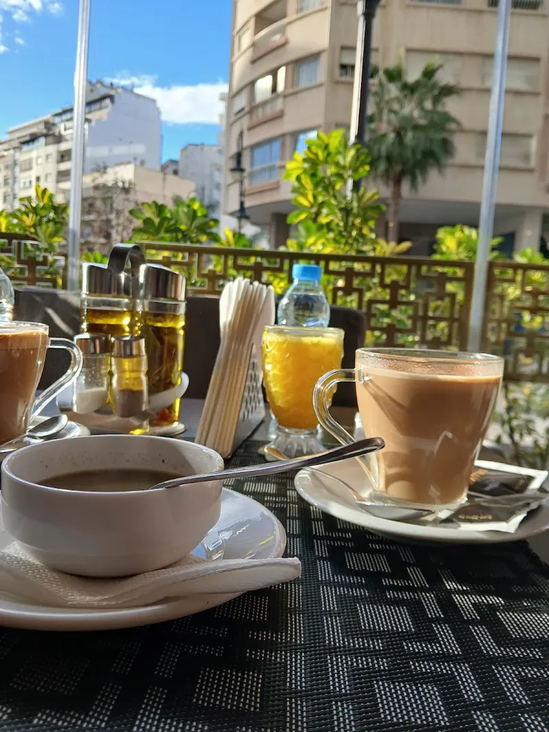 صورة 1 من Deluxe
