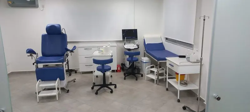 dr myatt yacine photo 2