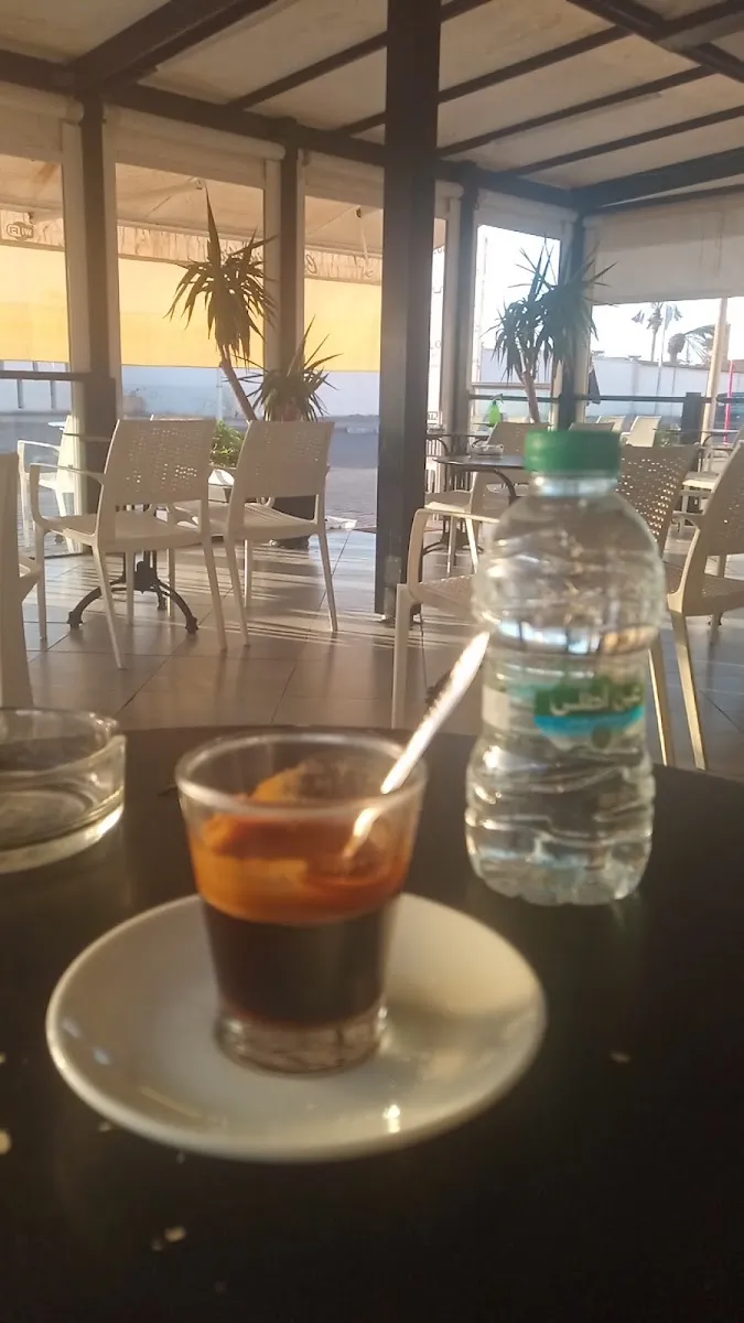 صورة 3 من L'insolite : Café, Restaurant, Boulangerie & Pâtisserie