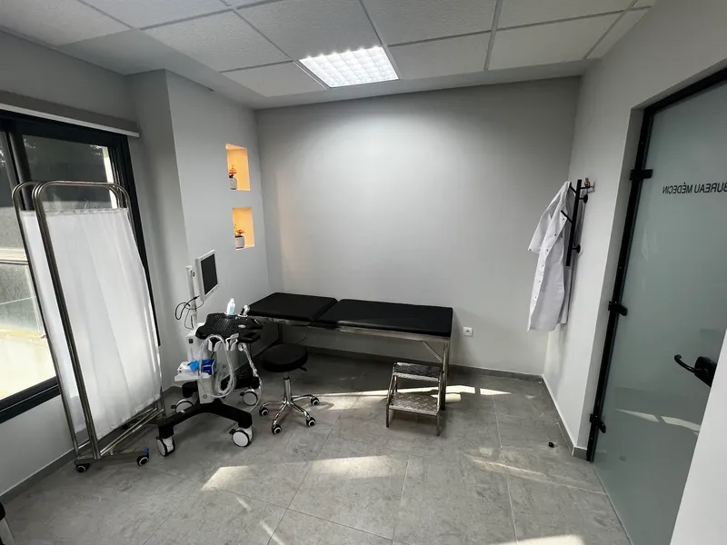 صورة 2 من Dr. Oudrhiri Anas– Interniste Fès - Cabinet de Médecine Interne et de Gériatrie– عيادة الطب الباطني و طب الشيخوخة