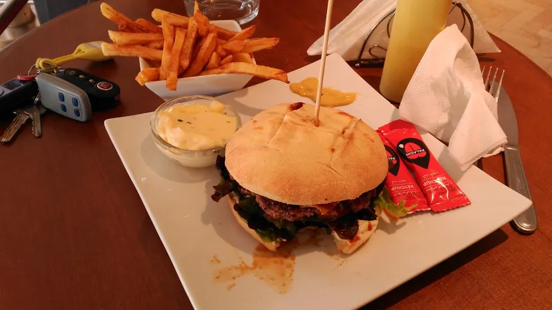 صورة 3 من Cafe Pâtisserie Pizzeria Le Calisson