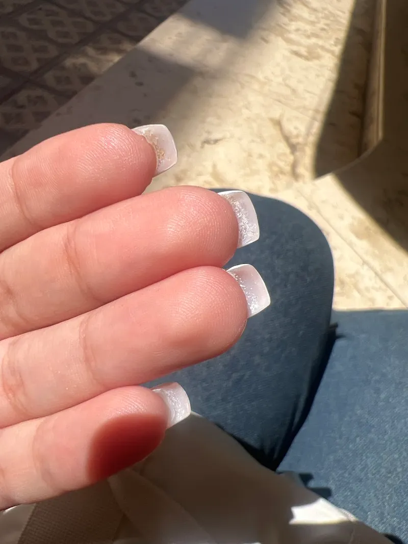 صورة 1 من Dollys Nail Bar