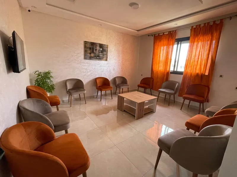 صورة 1 من Cabinet ORL Dr MOUAKI Naima عيادة طبية دكتورة مواقي نعيمة (جراحة الأذن، الأنف والحنجرة)