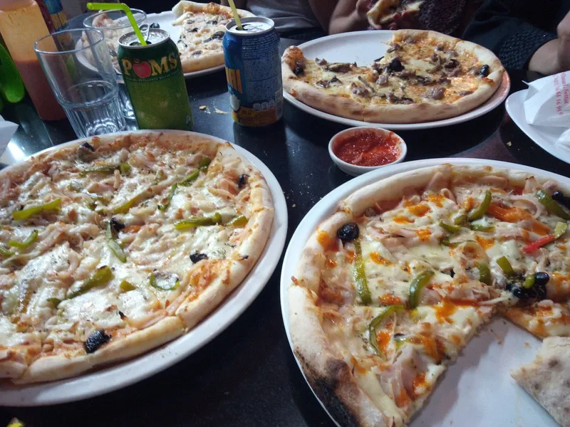 صورة 3 من Pizzeria Mahdi