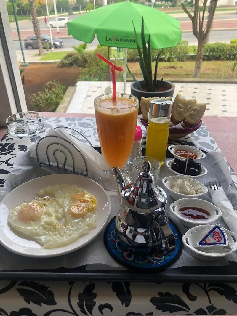 صورة 2 من Café Chaymae The Golden Dream