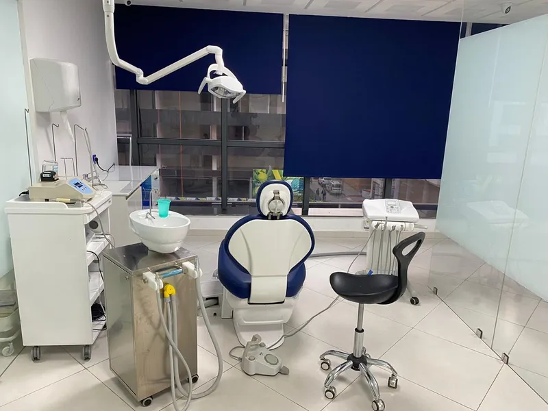 صورة 4 من Neurochirurgien Kénitra Dr. BELRHITI ABDELMAJID | أخصائي أمراض و جراحة الدماغ و الأعصاب و العمود الفقري