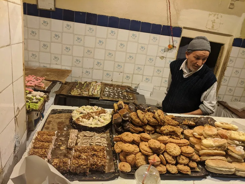 صورة 1 من Grandad's Patisserie and Bakery
