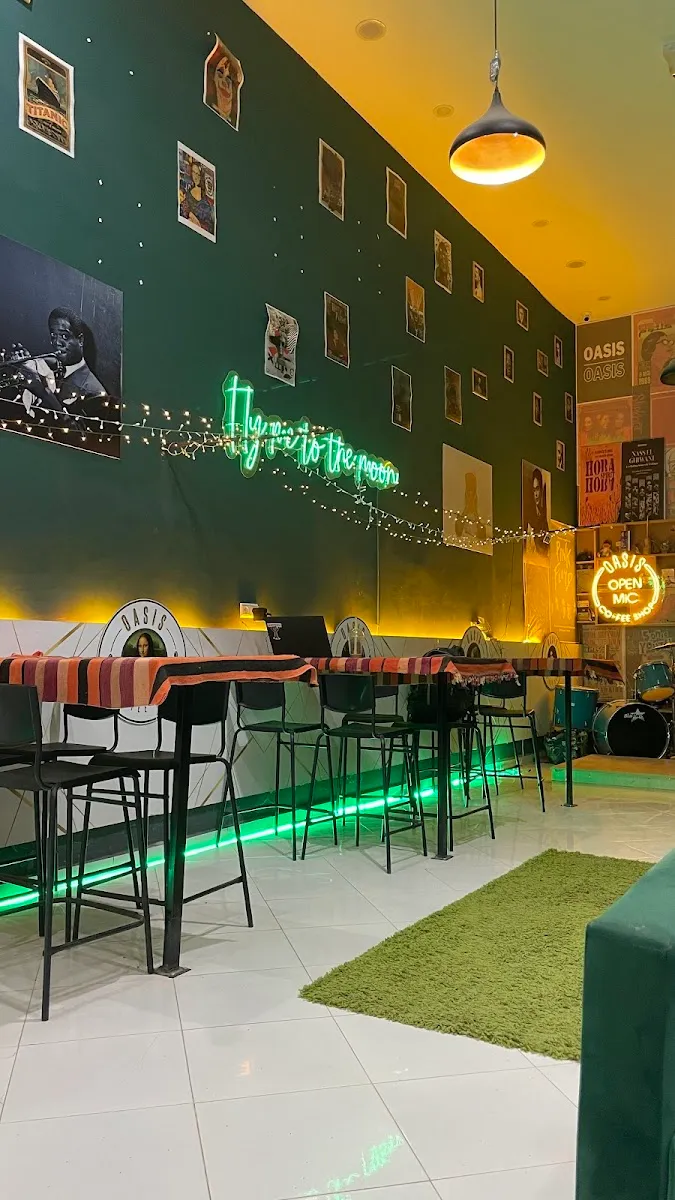 Photo 3 de Cafe Oasis