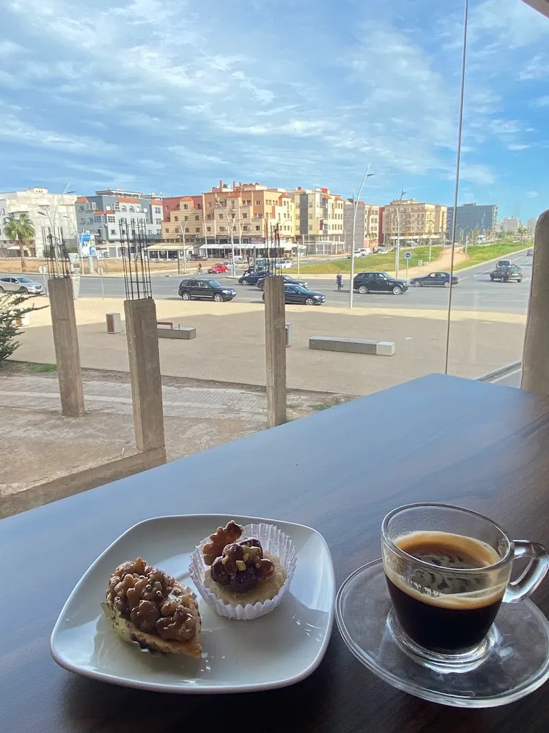 Photo 2 de Al Alya cafe & panadería