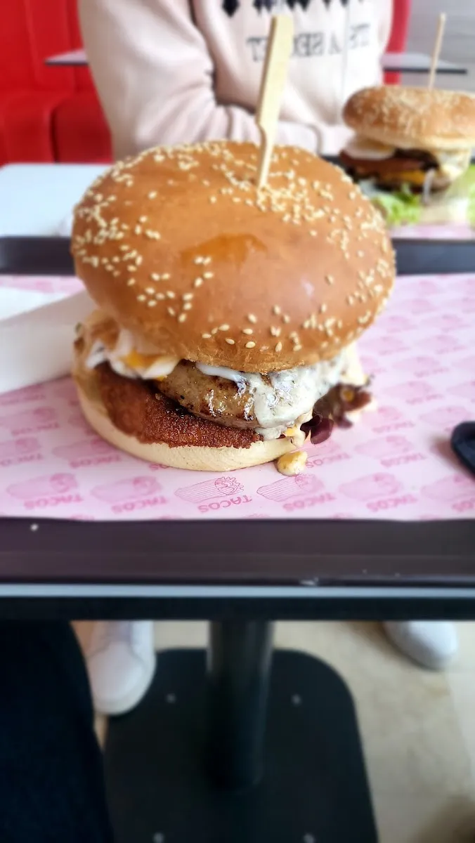 Primos Burger photo 3