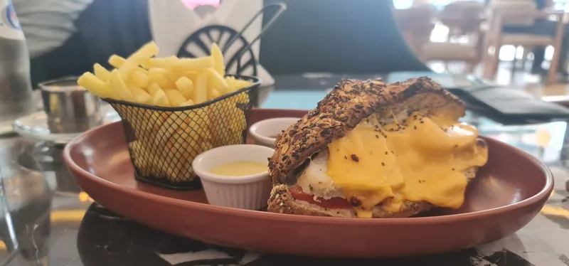 Monty's Café & Restaurant photo 3