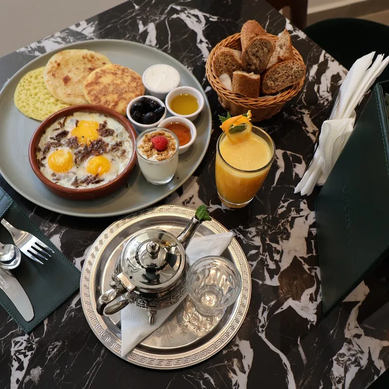 Monty's Café & Restaurant photo 4