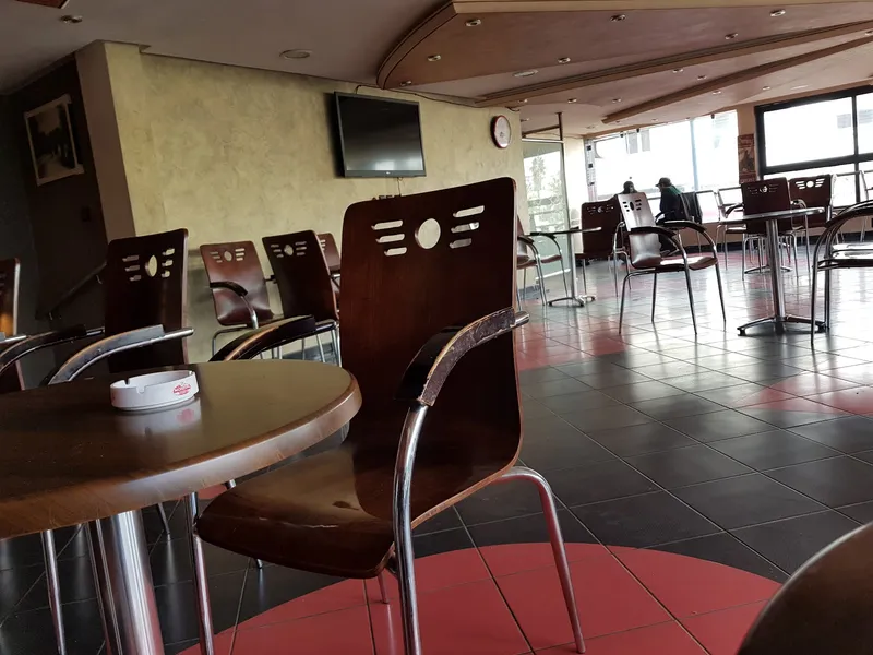 Photo 3 de Golden Corner Coffee Shop