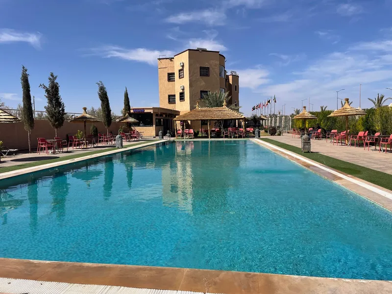 Photo 2 de Hôtel Oasis Palace