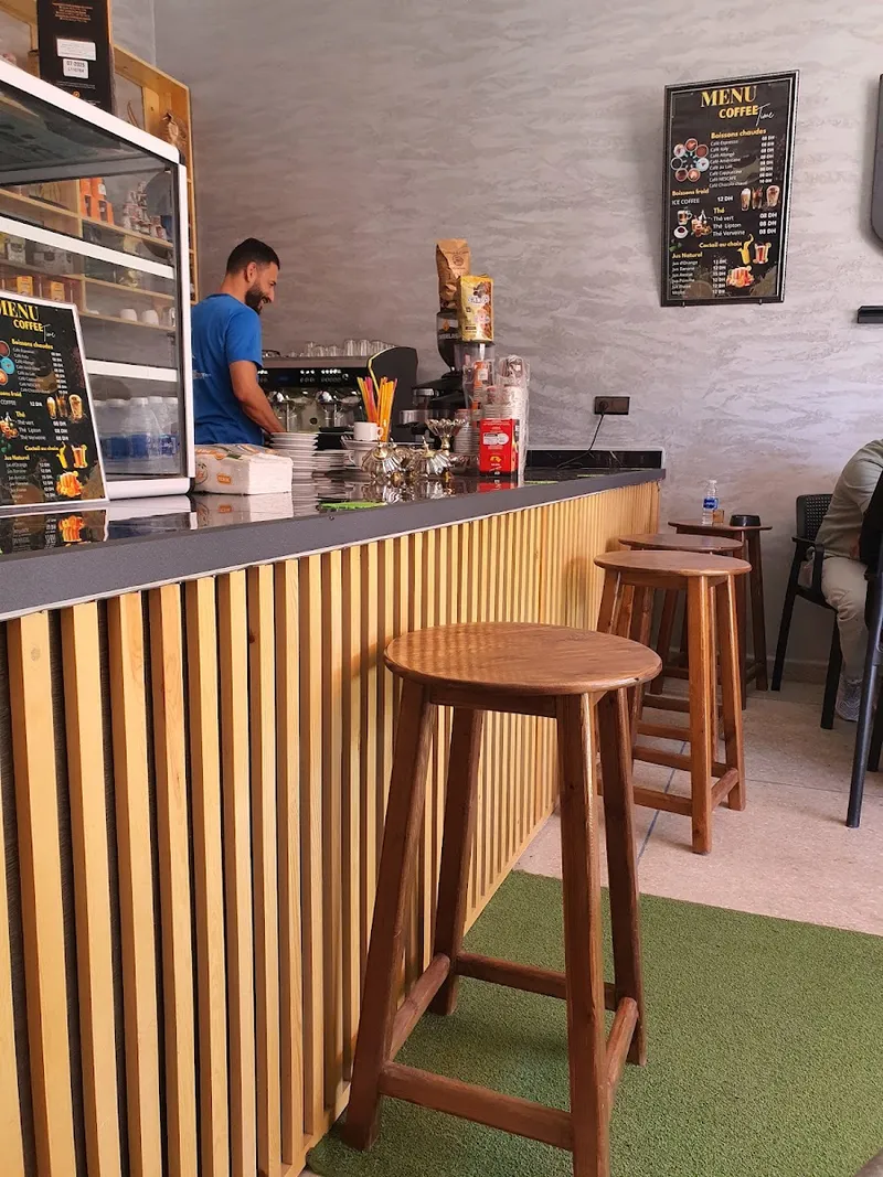 Cafe time photo 4