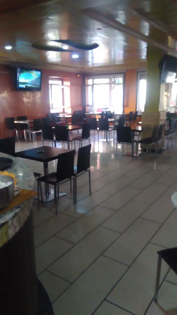 Café Au Printemps photo 3