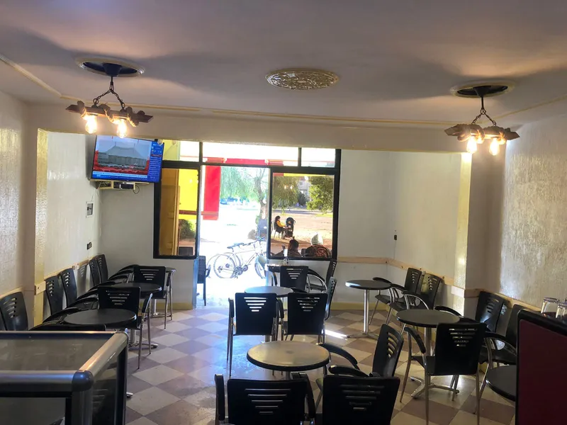 Photo 2 de Café EL MOUZDAHIR